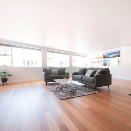 Central Modern 2 Bedroom With Wifi 朗塞斯顿 外观 照片