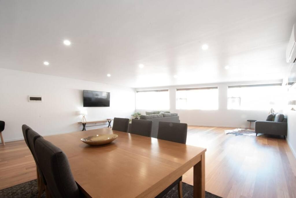 Central Modern 2 Bedroom With Wifi 朗塞斯顿 外观 照片